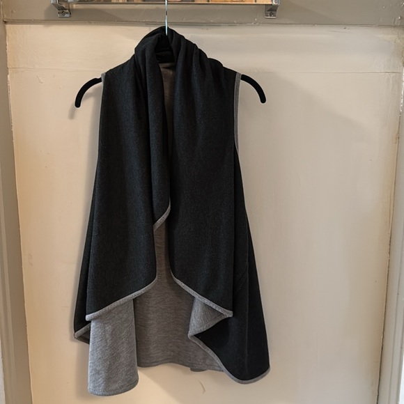 Reversible Vest Top - Picture 3 of 4